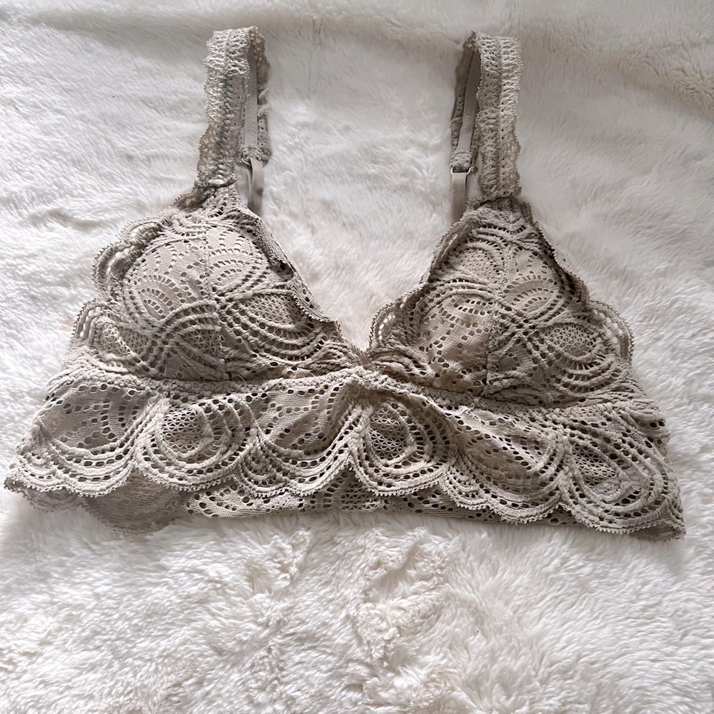 Lace bralette- size S/M